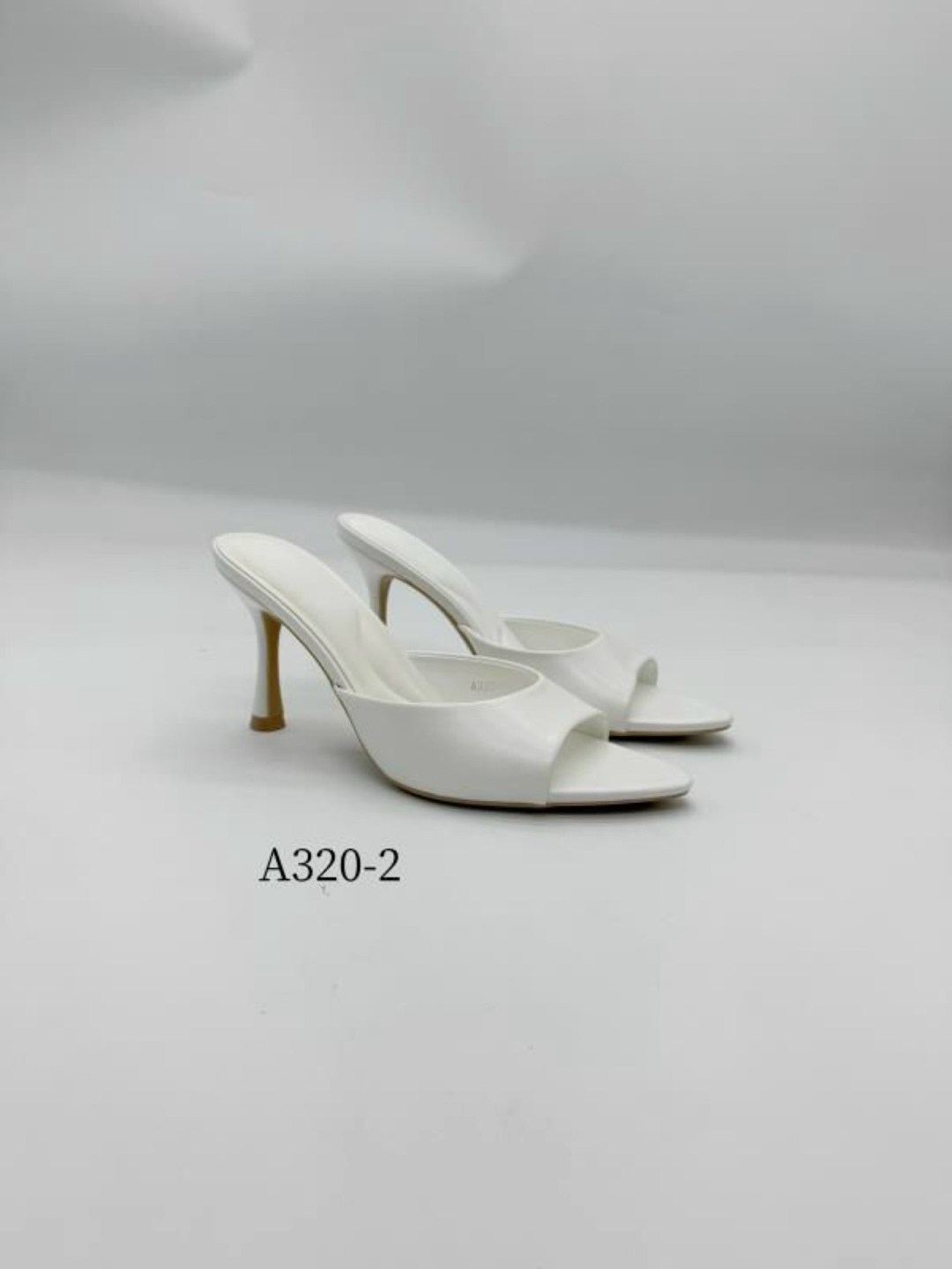 ,босоножки с ремешками,шлепанцы женские,каблуки босоножки,женские босоножки