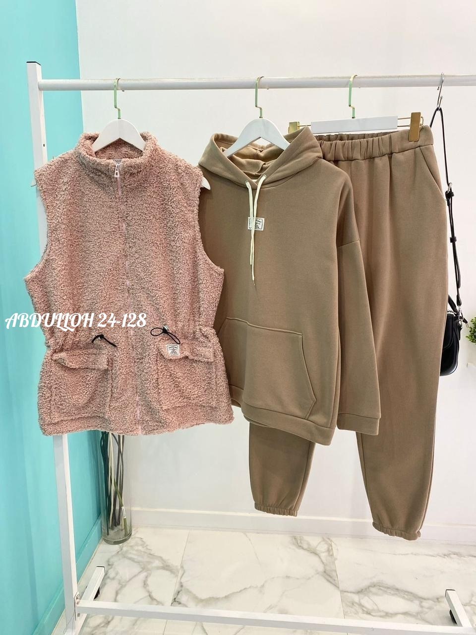 женский костюм-тройка на флисе,костюм ткань двойка на флисе,cпортивный костюм теплый,костюм женский тройка,комплект тройка