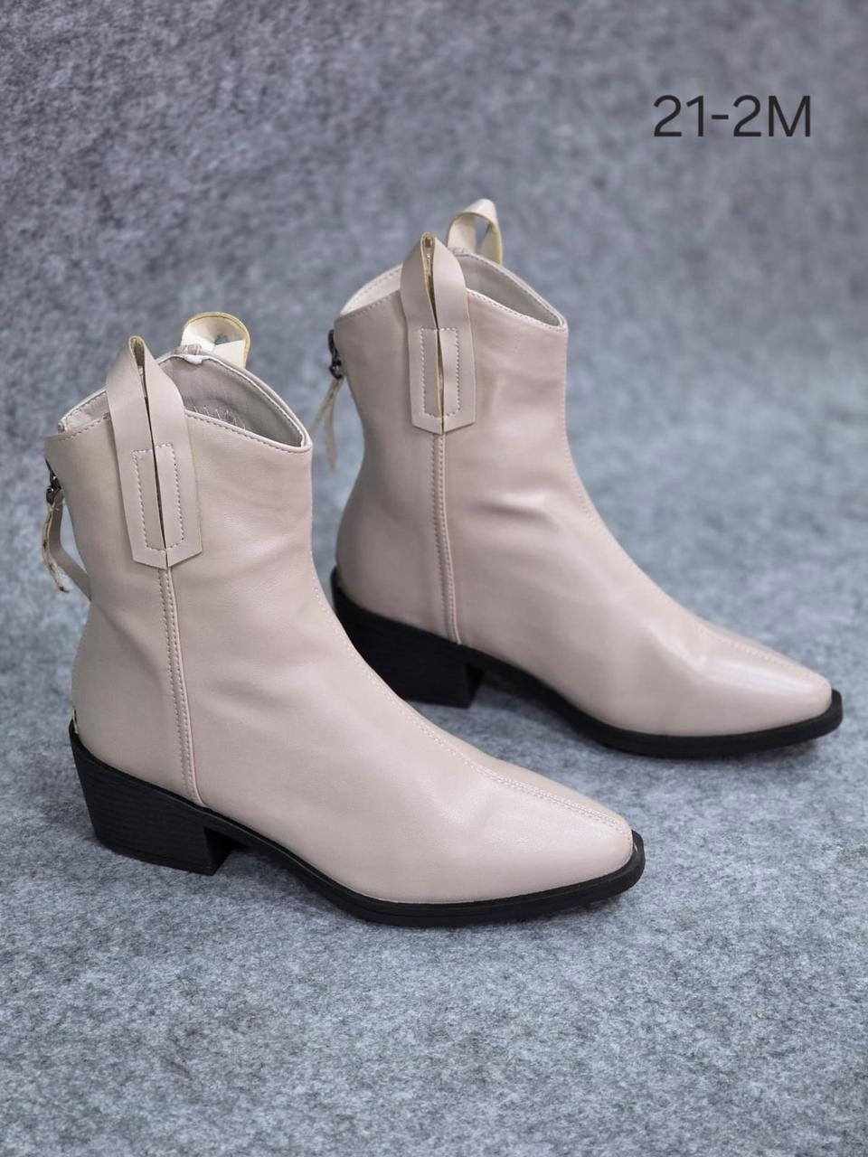 ботинки казаки женские белые,полусапоги женские,ботильоны женские,полусапоги,модные ботильоны