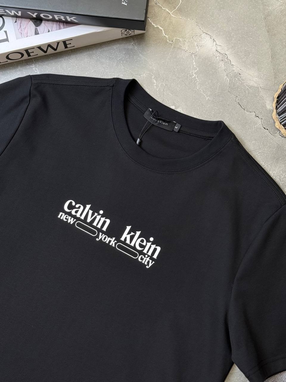 брендовая мужская футболка calvin klein,футболки мужские,футболка calvin klein бежевая,хлопковая футболка calvin klein,футболки для мужчин