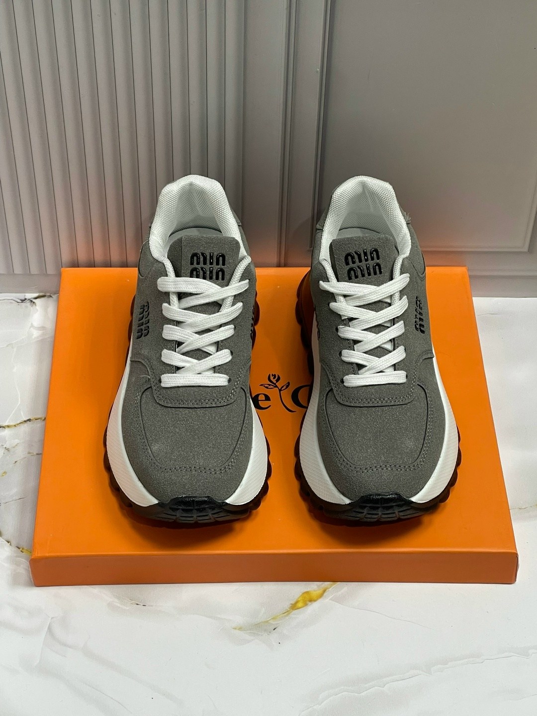 женские кроссовки,,кроссовки замшевые,кроссовки женские модные, женская кроссовки