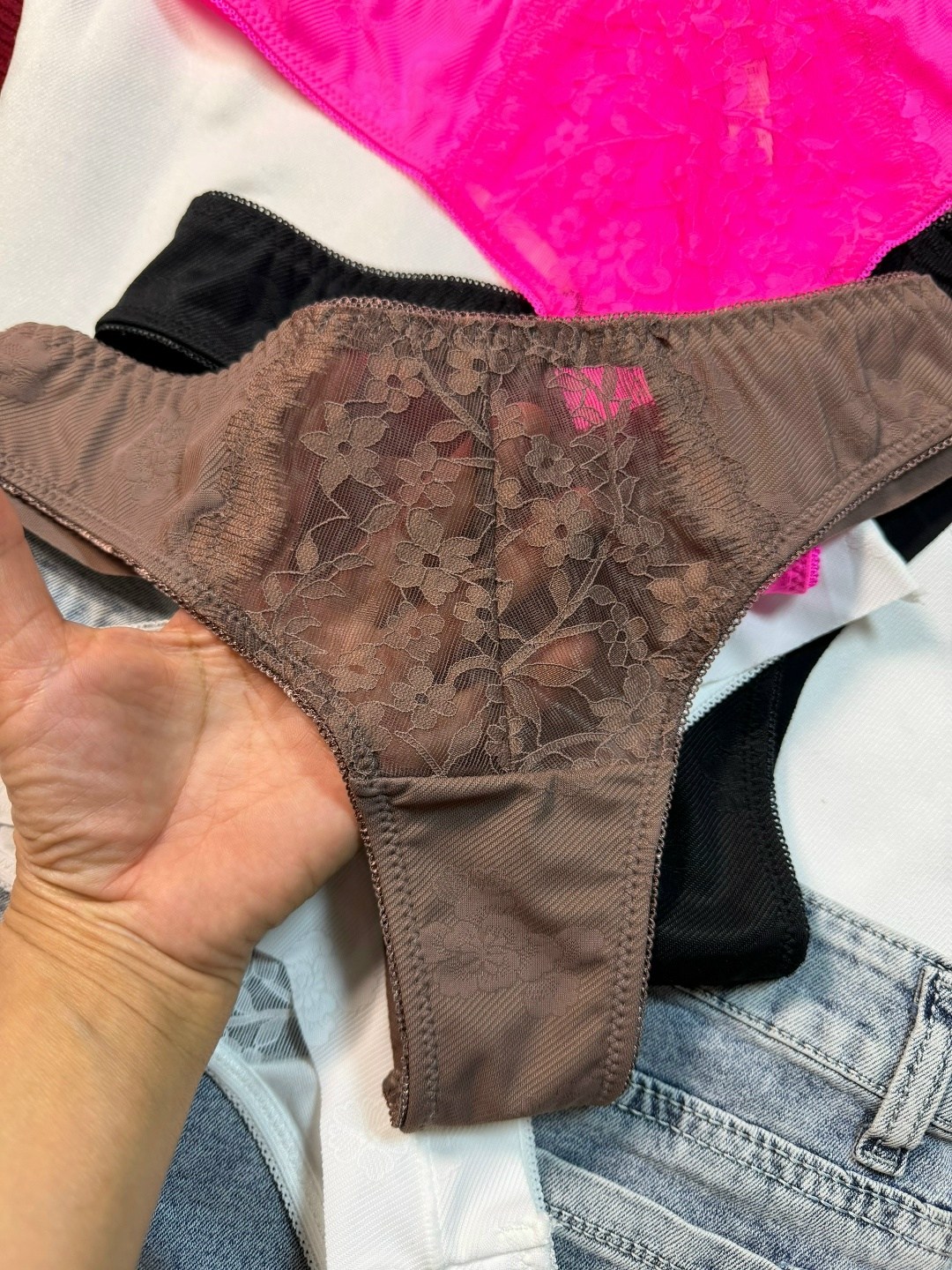 стринги женские кружевные,женские стринги,кружевные стринги,кружевные трусики стринги,стринги нижнее белье