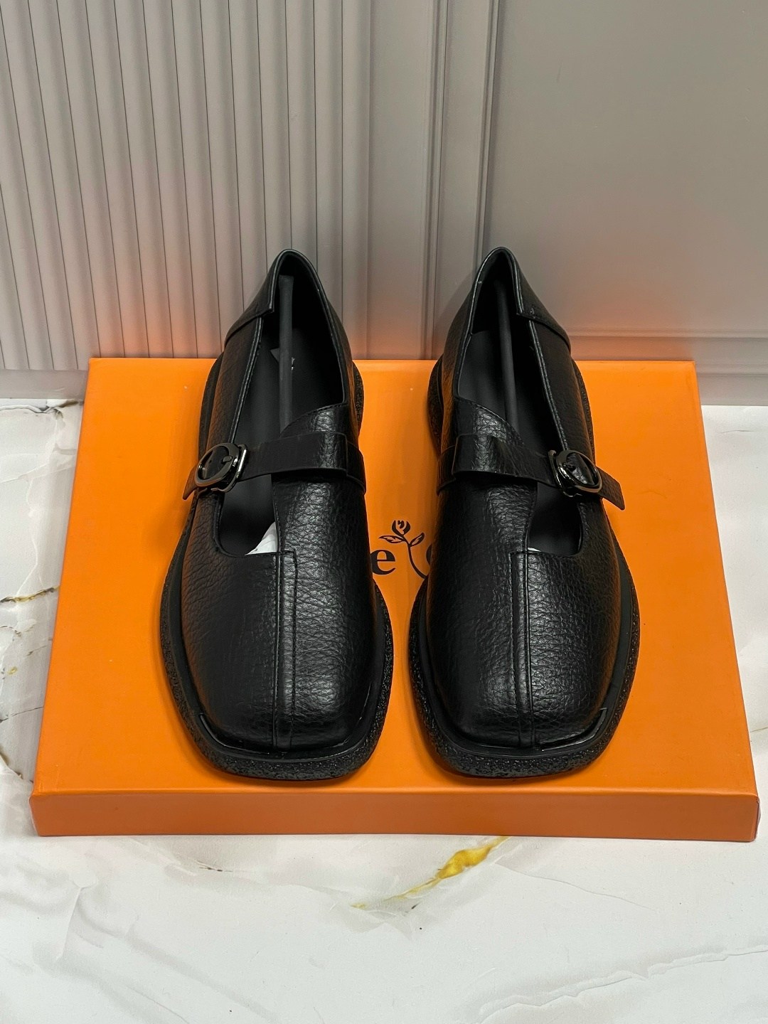 ,модные лоферы,кожаные лоферы,модели туфель,женская