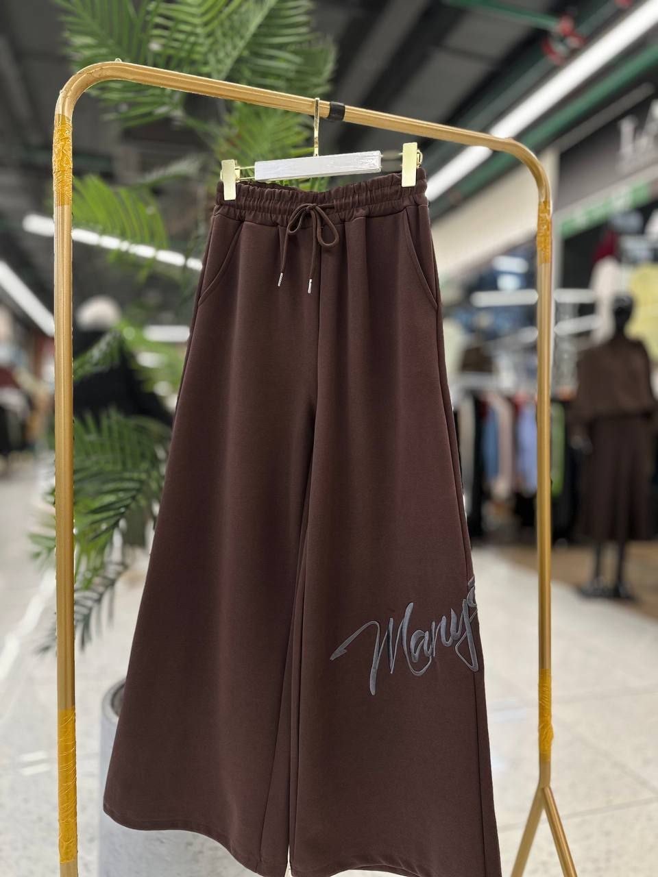 спортивные штаны оверсайз широкие y2k на резинке,спортивные женские штаны,спортивные штаны,спортивные брюки оверсайз в стиле y2k,широкие спортивные штаны женские