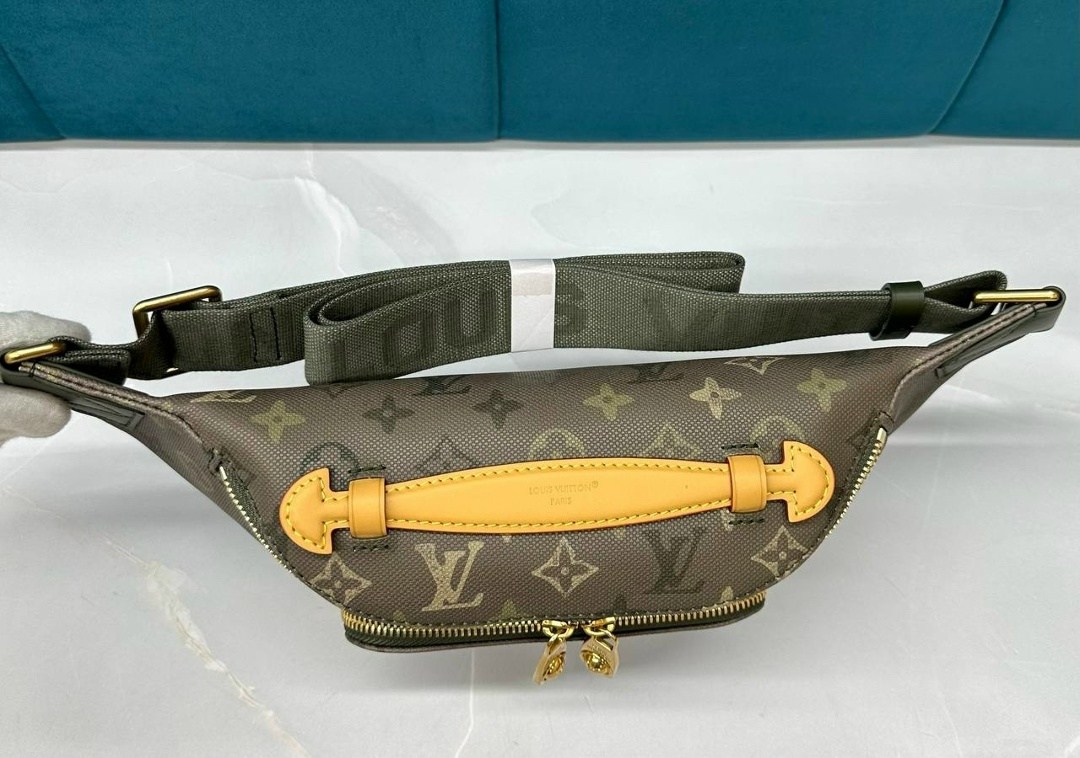 поясная сумка louis vuitton,сумка на пояс louis vuitton,женская поясная сумка louis vuitton bumbag,сумка поясная луи виттон,луи виттон сумка