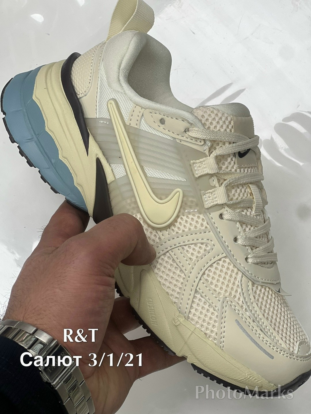 кроссовки nike v2k run,женские кроссовки,nike кроссовки,женские кроссовки nike,стильные кроссовки