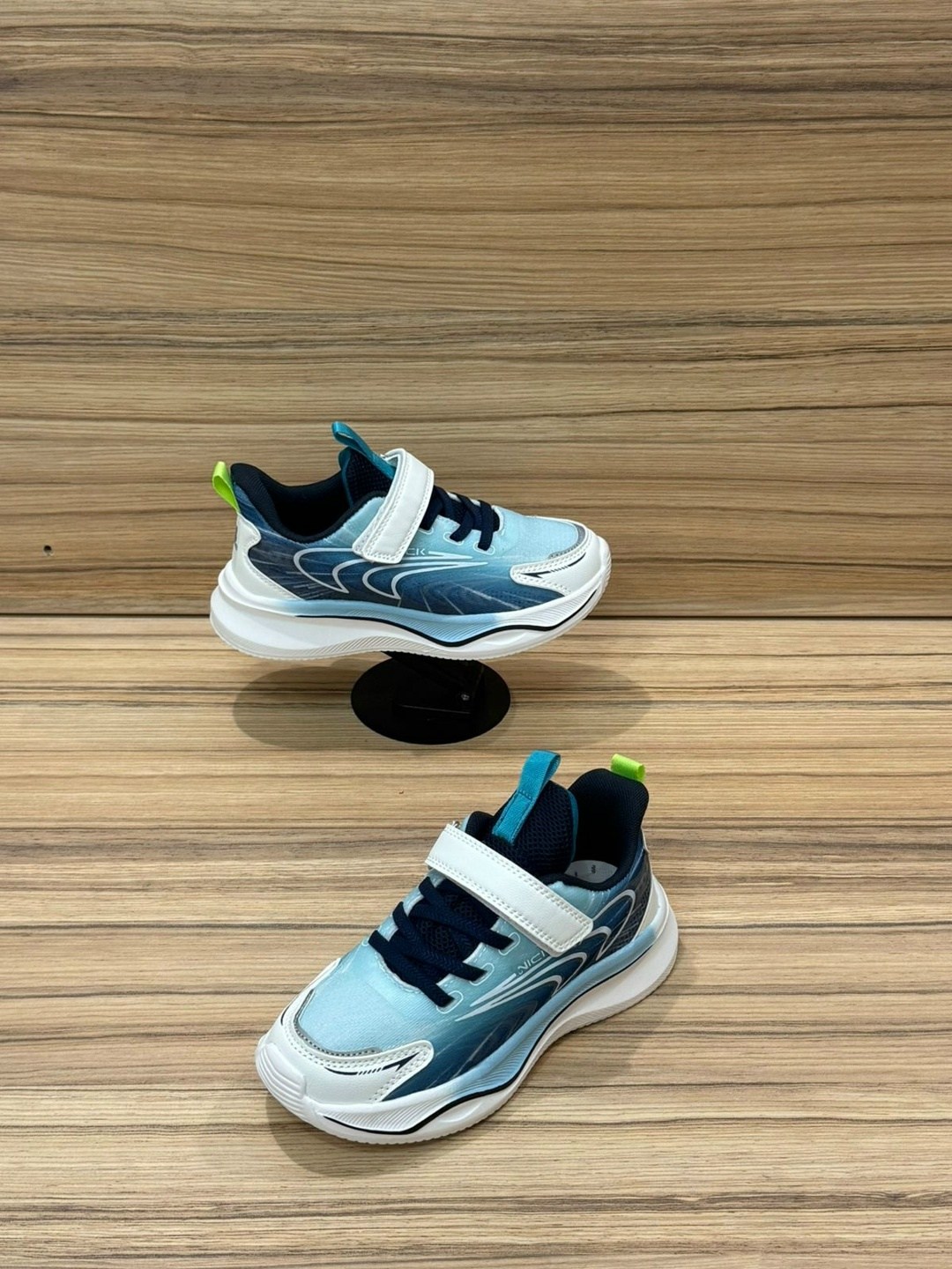 ,детские кроссовки,кроссовка детская,кроссовка,черные кроссовки