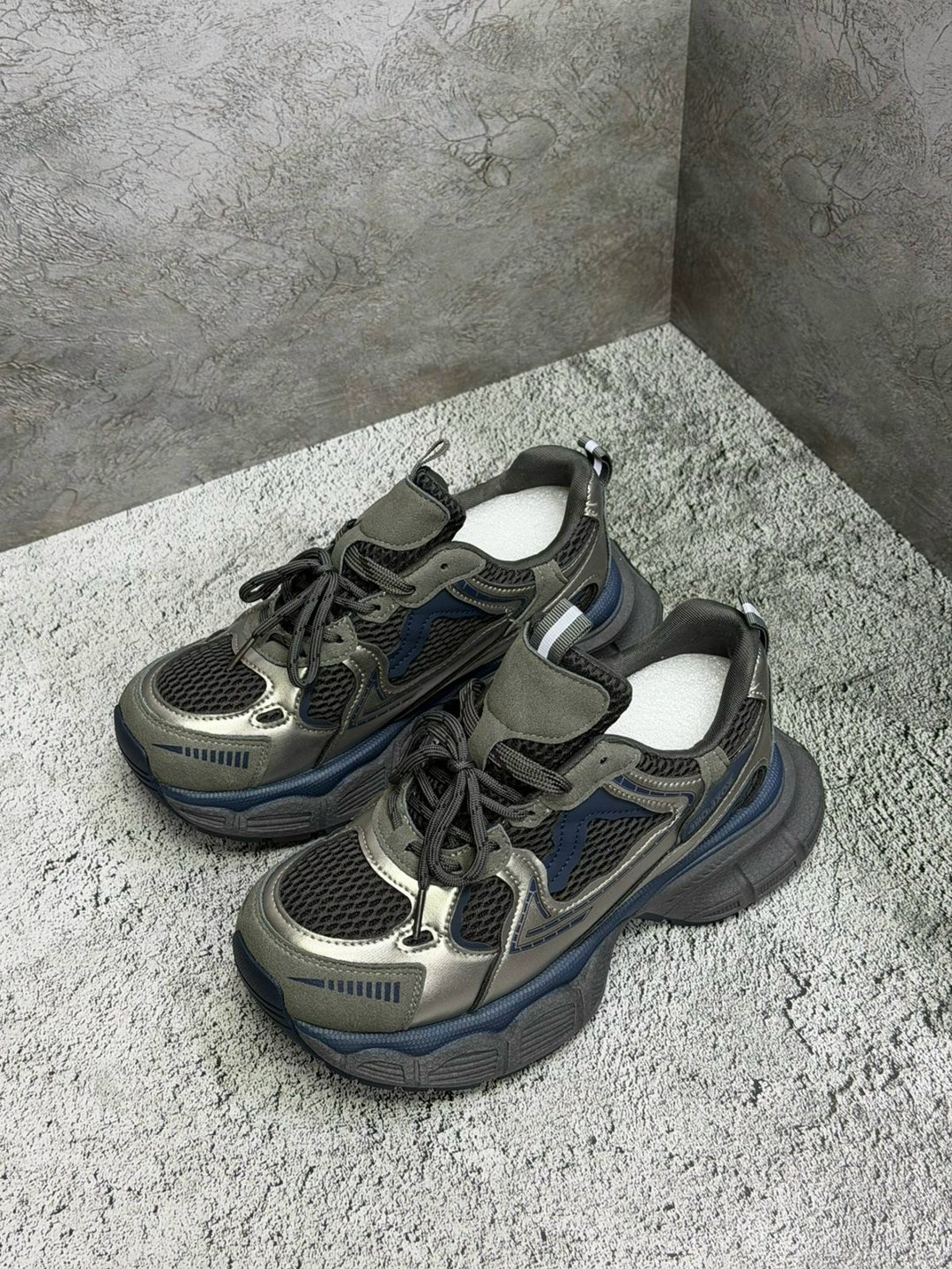 кроссовки,кроссовки женские,,массивные кроссовки,повседневные кроссовки