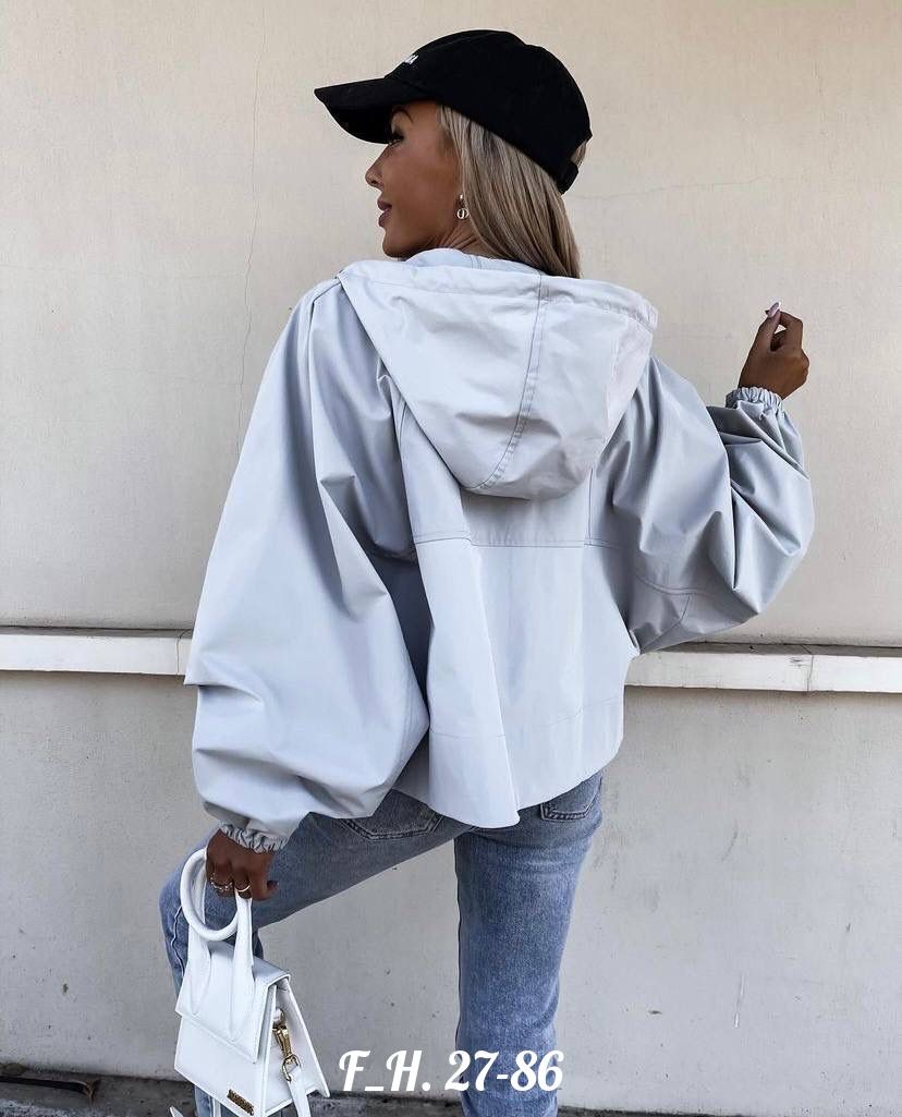 стильная куртка,модная куртка,куртка бомбер женская,куртка бомбер,ветровка оверсайз