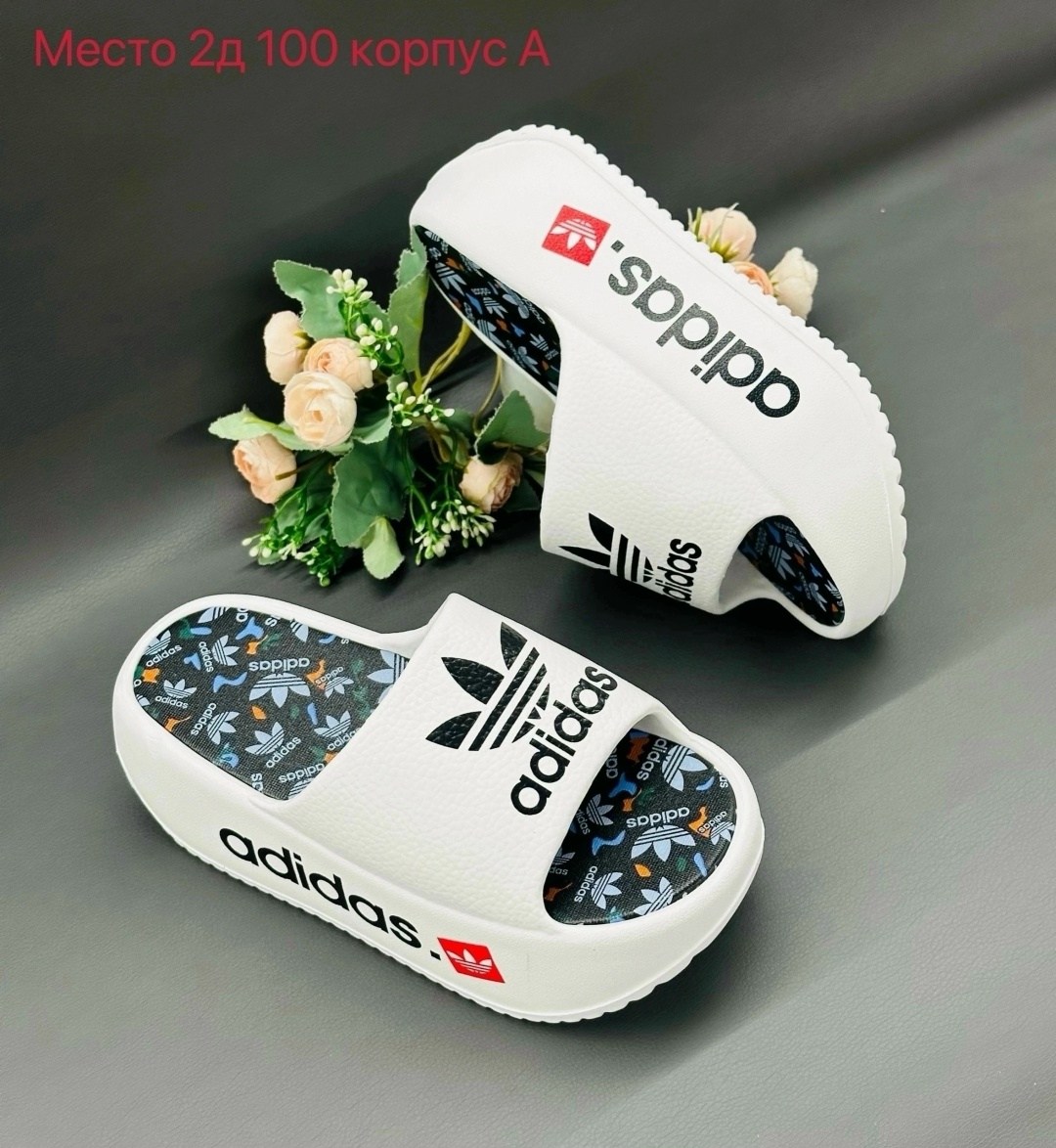 шлепанцы adidas,шлепанцы женские,тапки adidas оутмакс,,adidas сланцы