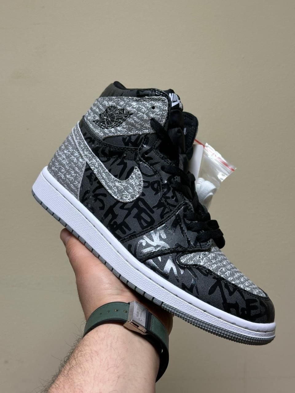 nike air jordan 1 retro high og rebellionaire,кроссовки nike air jordan 1 retro high,nike air jordan 1 retro high,кроссовки nike air jordan 1 retro high og,кроссовки nike air jordan 1 high og