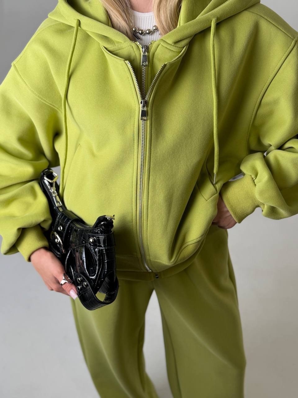 бежевый костюм,брючный костюм,костюм женский,спортивный костюм,спортивный костюм бежевый