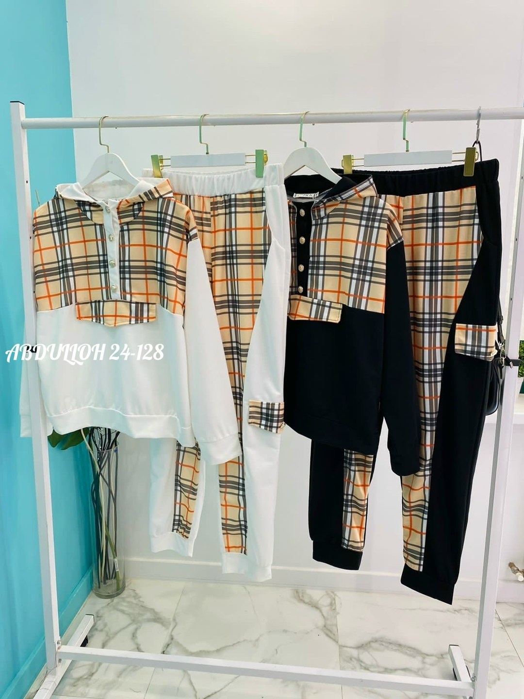 костюм спортивный burberry,модные костюмы,стильные костюмы,костюм спортивный женский,повседневный костюм