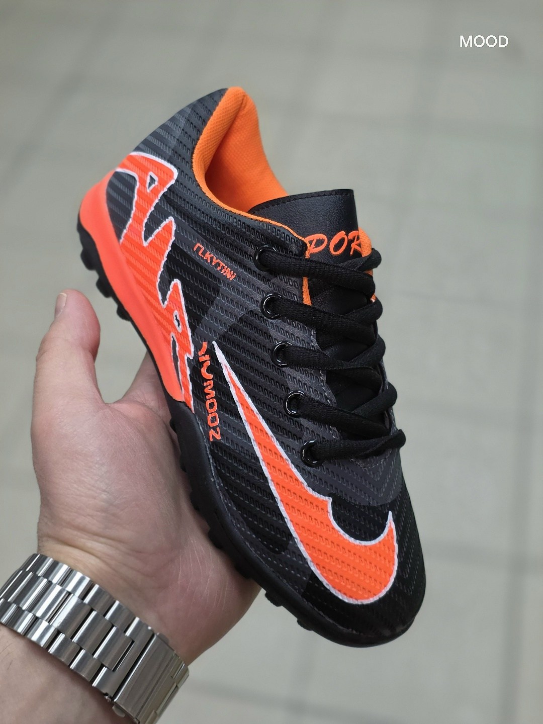 сороконожка для футбола,футбольная бутса,футбольная ,кроссовки футбольные, спортивная