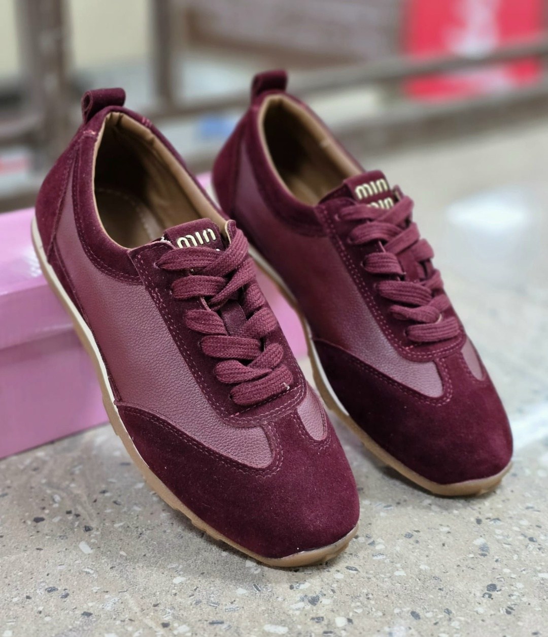 ,кроссовки бордовые,женские кроссовки,бордовые кожаные кроссовки,кроссовки замшевые