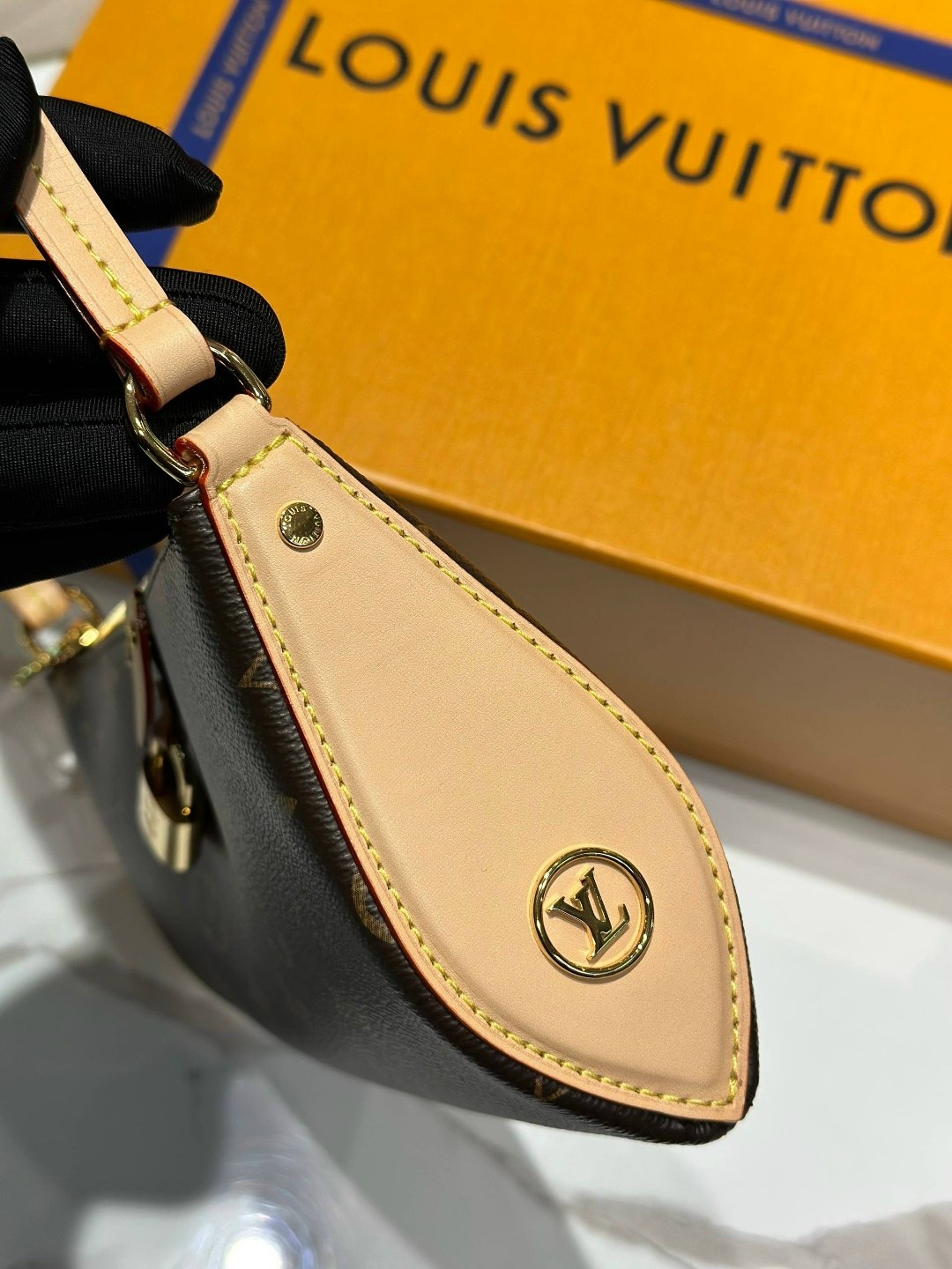 louis vuitton сумка на плечо кросс-боди,сумка женская louis vuitton,сумкa louis vuitton,сумка луи виттон,louis vuitton pochette