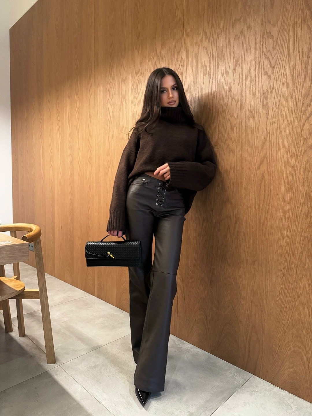 коричневые кожаные брюки mg1316 madmext,кожаные брюки,кожаные штаны,брюки из матовой экокожи,кожаные брюки-клеш