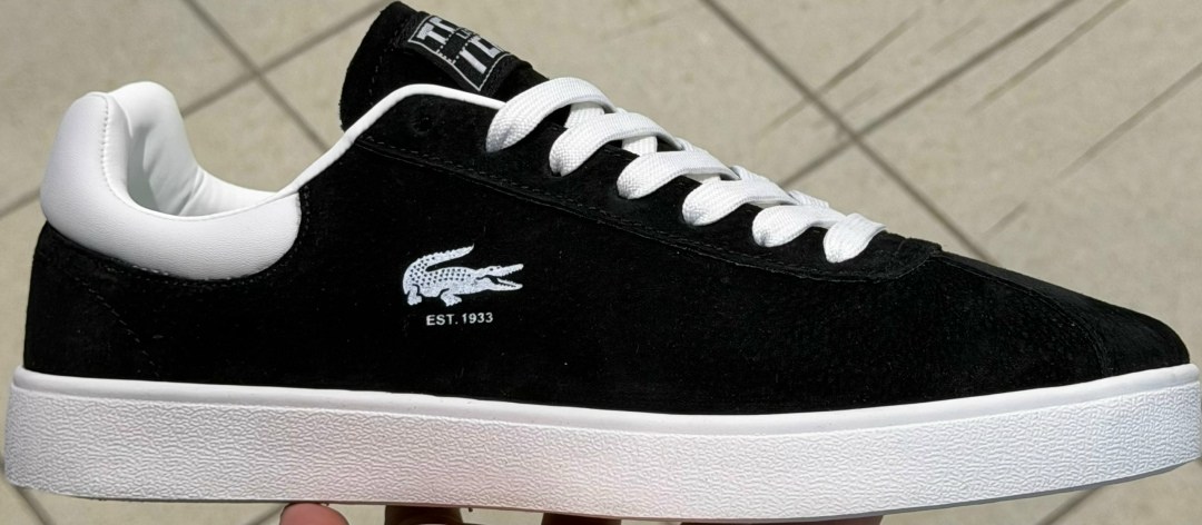 кроссовки lacoste,кроссовки lacoste baseshot,мужские кроссовки lacoste baseshot из замши с резиновой подошвой,кеды baseshot lacoste,замшевые кроссовки lacoste для мужчин с контрастной резиновой подошв