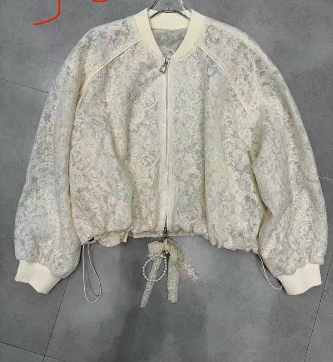 модная куртка,куртка бомбер,женская куртка бомбер,кружевной бомбер,куртка