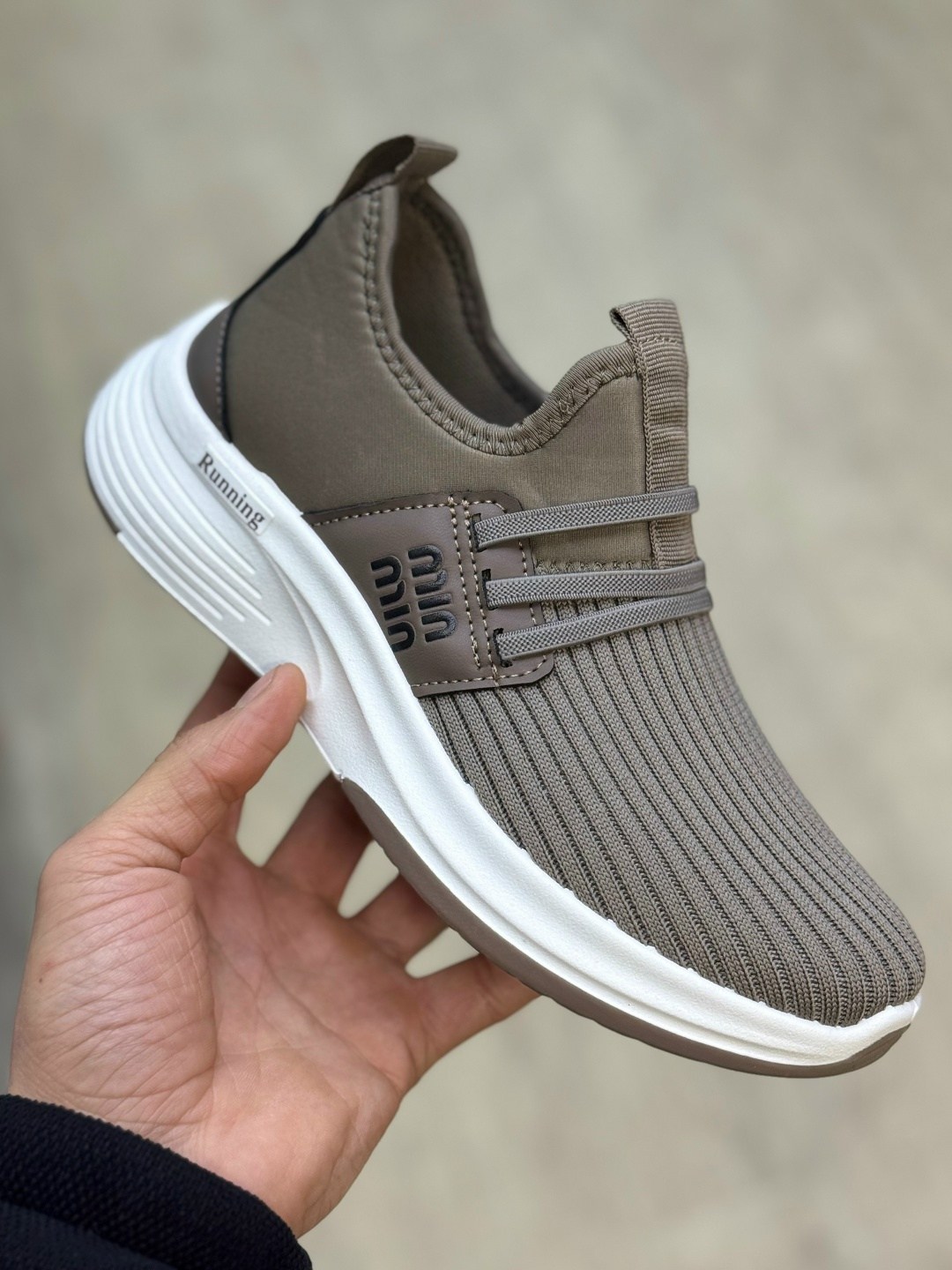 ,спортивная ,мужские кроссовки,повседневные кроссовки,кроссовка мужской