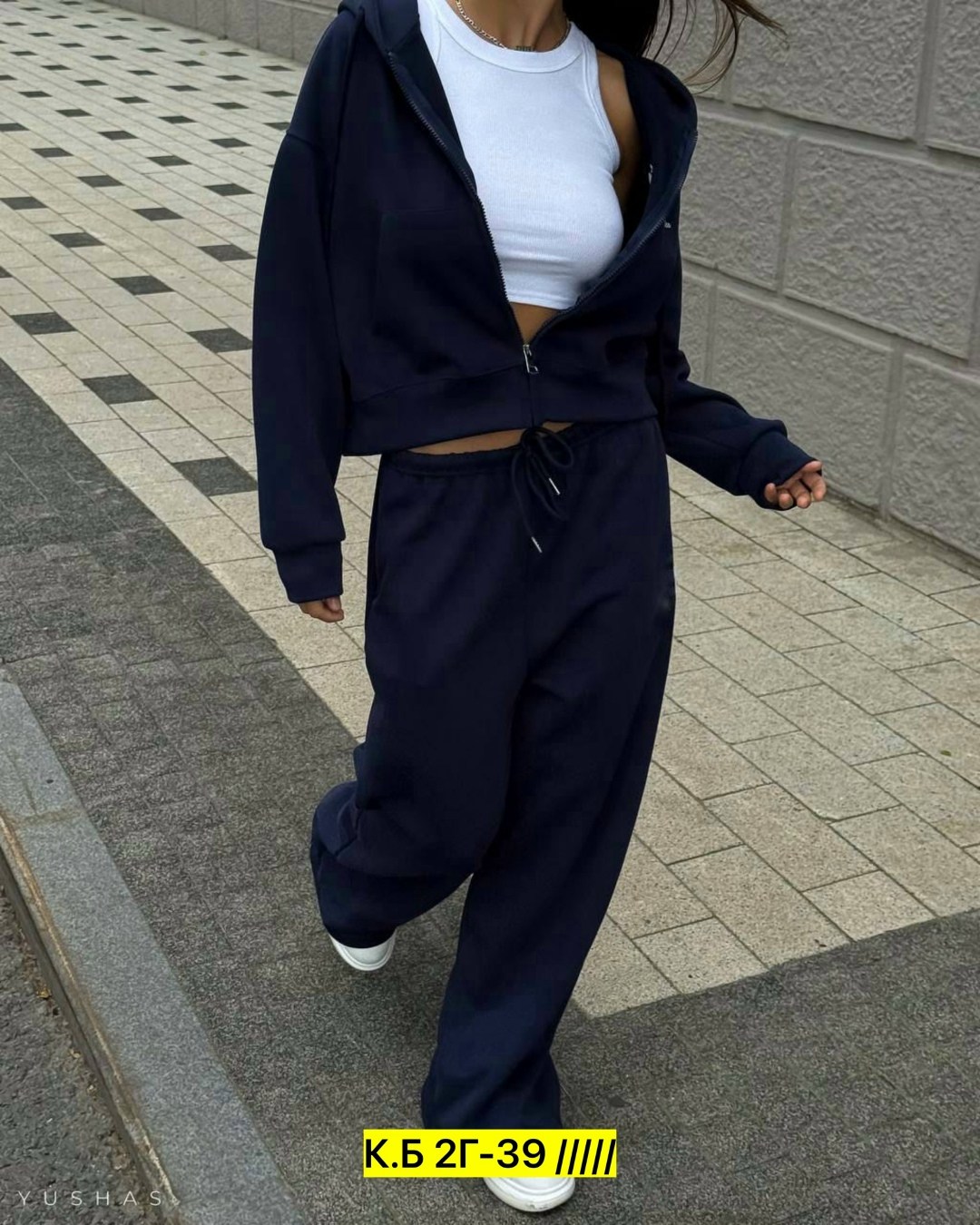 костюм женский на флисе,стильные костюмы,женский костюм,женский спортивный костюм,cпортивный костюм женский на флисе