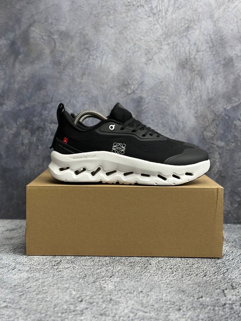 кроссовки cloudtilt 2.0 из коллаборации с loewe on running черный,кроссовки on loewe x cloudtilt 2 черный,кроссовки,on running x loewe cloudtilt 2 "black" sneakers,кроссовки on loewe x wmns cloudtilt