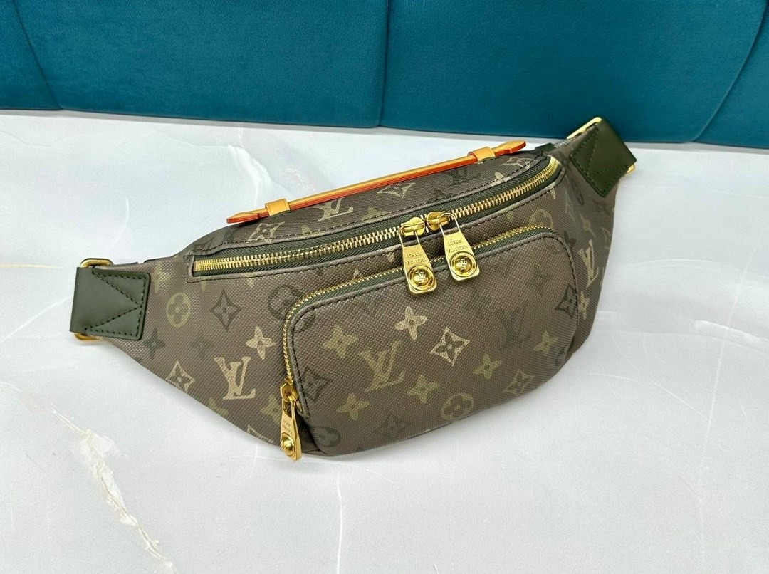 поясная сумка louis vuitton,сумка на пояс louis vuitton,женская поясная сумка louis vuitton bumbag,сумка поясная луи виттон,луи виттон сумка