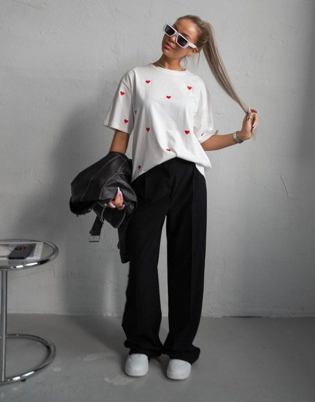 футболка с сердечками,женская футболка,футболки оверсай,женская футболка оверсайз,белая футболка оверсайз