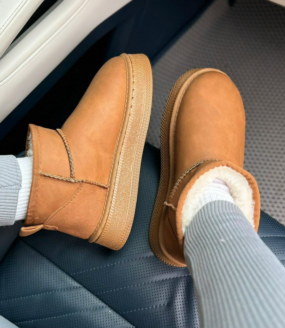 женские угги,,зимние женские угги,угги ugg зимние с мехом короткие на платформе,угги короткие