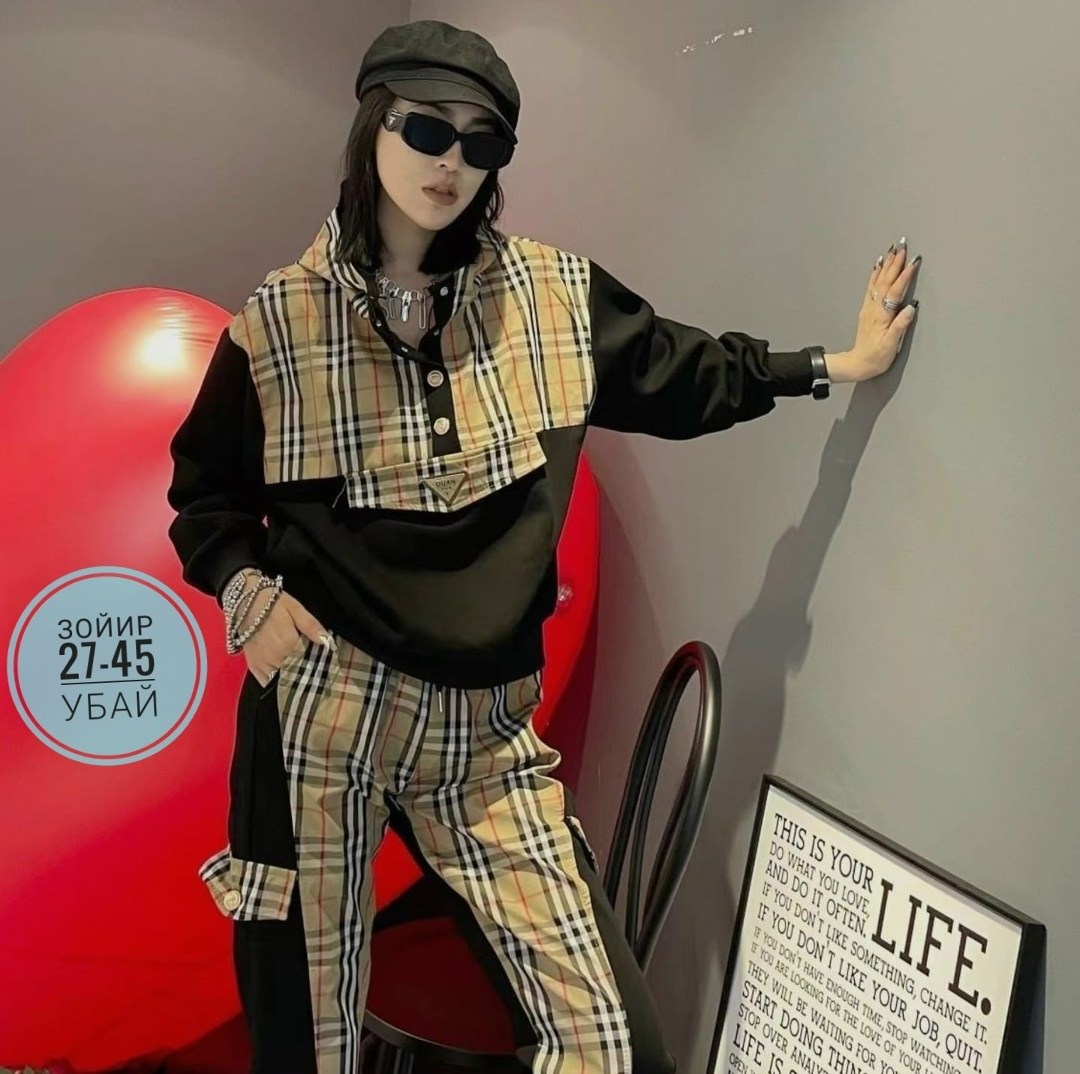 костюм спортивный burberry,модные костюмы,спортивные костюмы женские,стильные костюмы,женский костюм