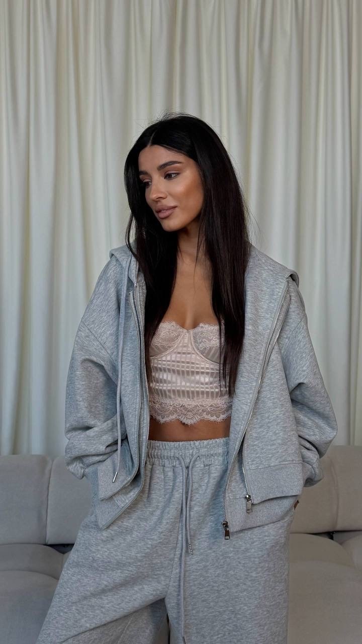 бежевый костюм,брючный костюм,костюм женский,спортивный костюм,спортивный костюм бежевый