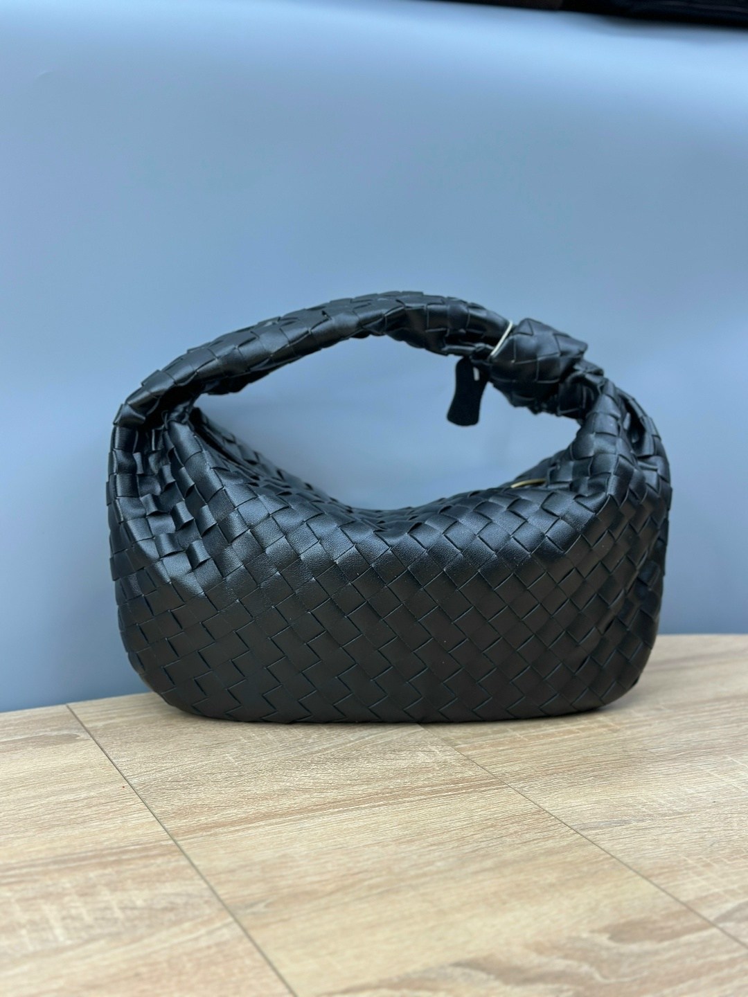 bottega veneta женская сумка,сумка bottega veneta,сумка боттега венета,сумка боттега венета jodie,сумка bottega veneta черный