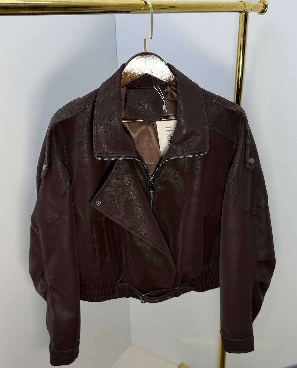 женская куртка бомбер из эко замши коричневого цвета,куртка бомбер,бомбер женская куртка,замшевые куртки,женская куртка бомбер из эко замши коричневого цвета модель № 30446