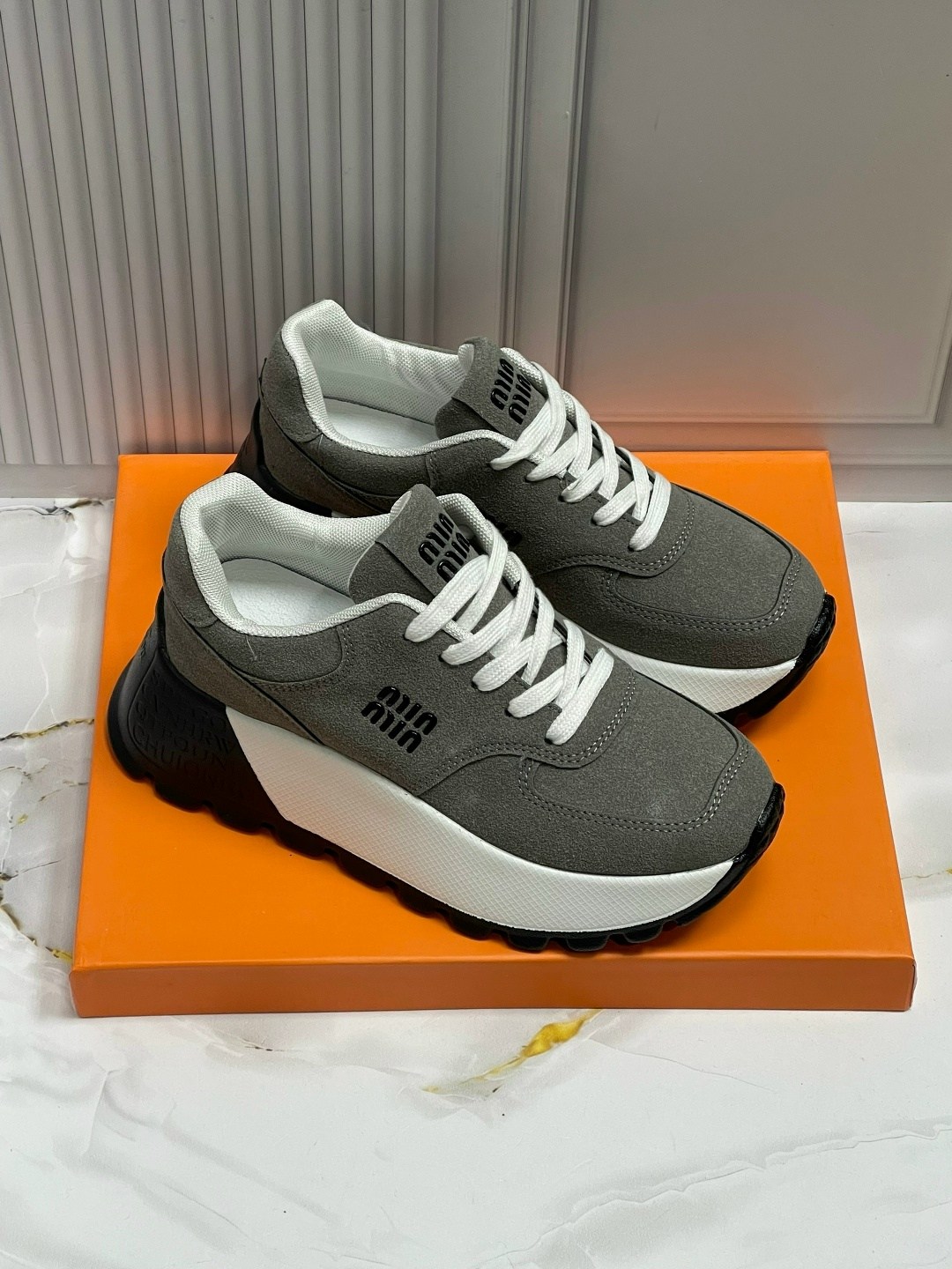 женские кроссовки,,кроссовки замшевые,кроссовки женские модные, женская кроссовки