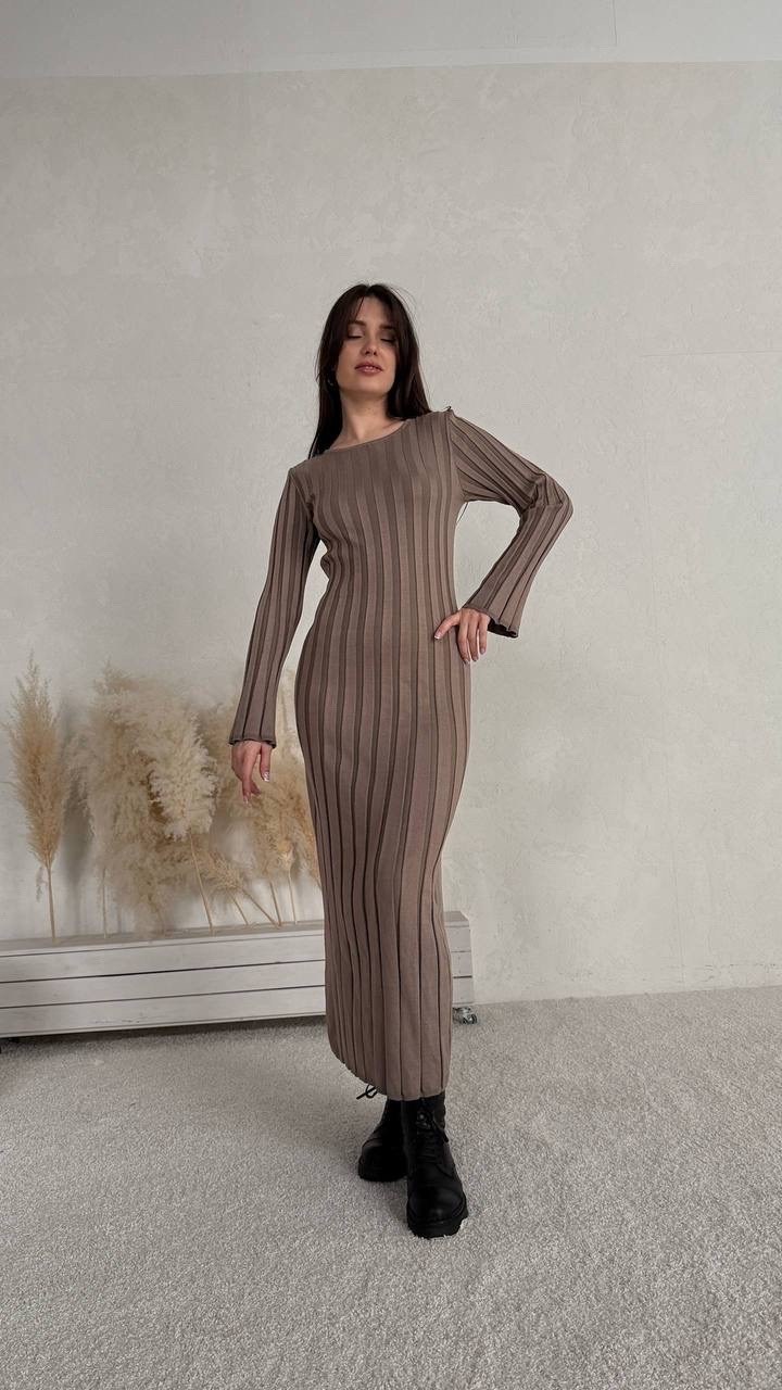 трикотажное платье макси,трикотажное платье,платье,вязаное платье,платье облегающее