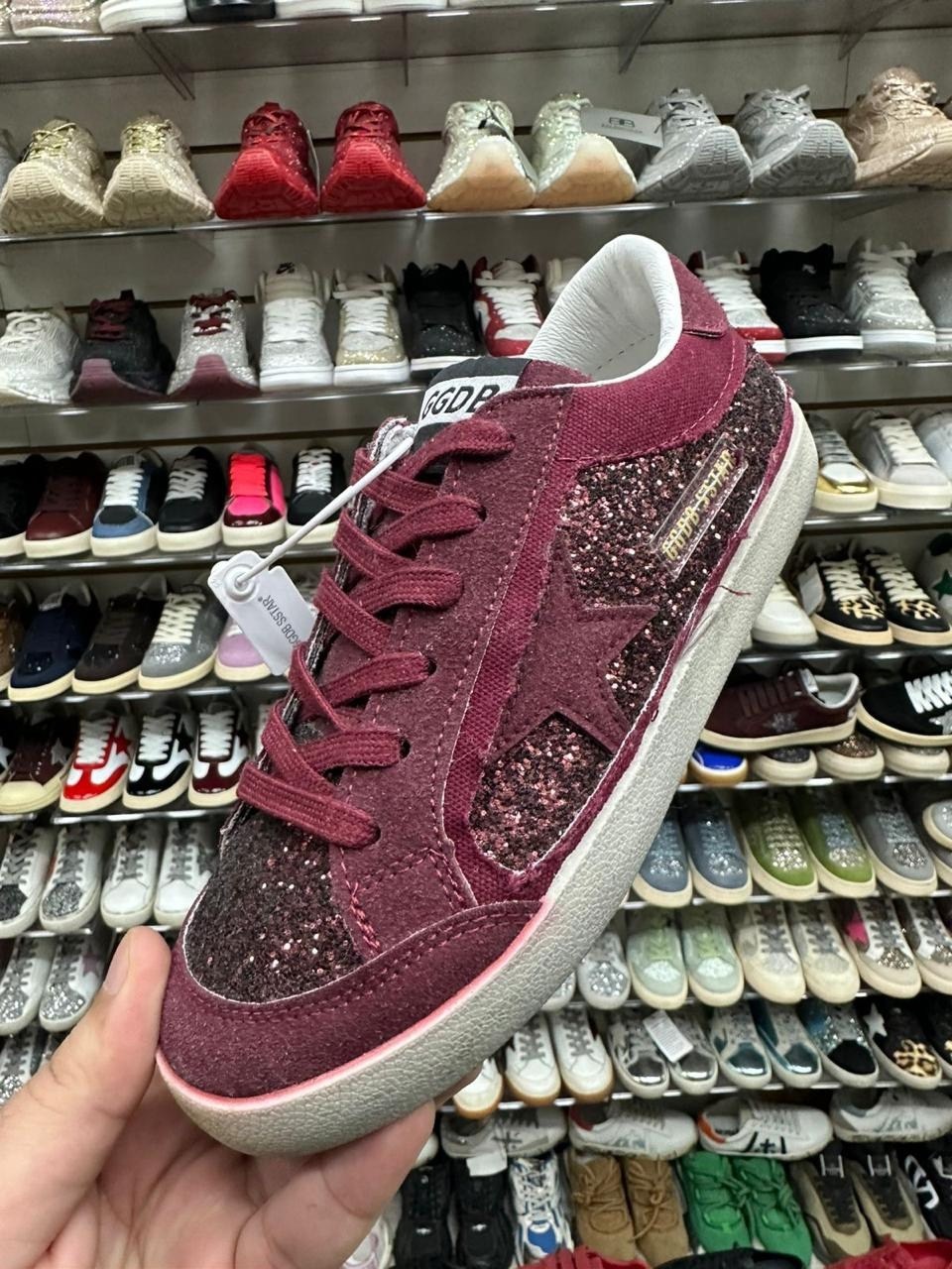 ,golden goose кеды super-star с кристаллами черный,кеды golden goose,кроссовки golden goose,кроссовки golden goose с пайетками на платформе