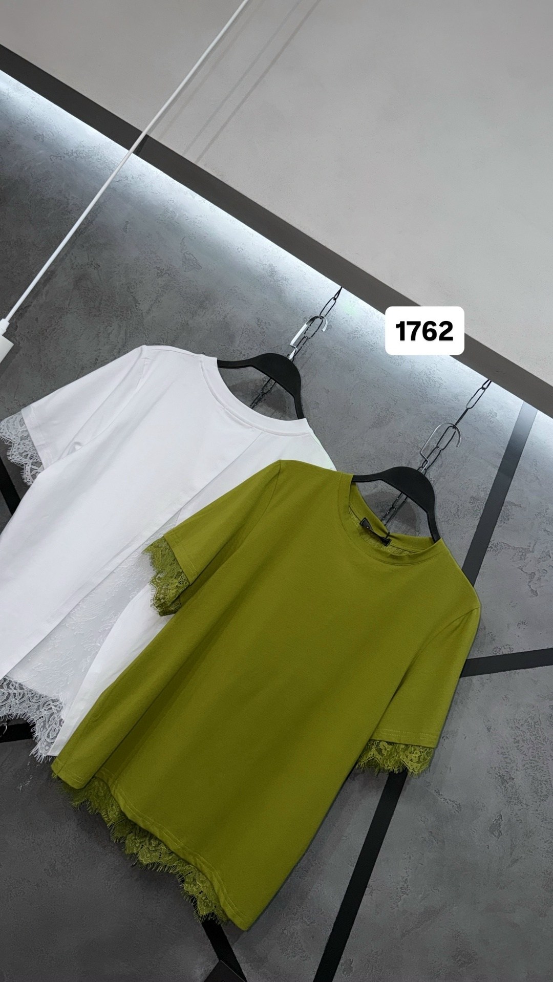 футболка с кружевами,майка с кружевами,кружевная футболка,футболка с кружевом,футболка с кружевом женская