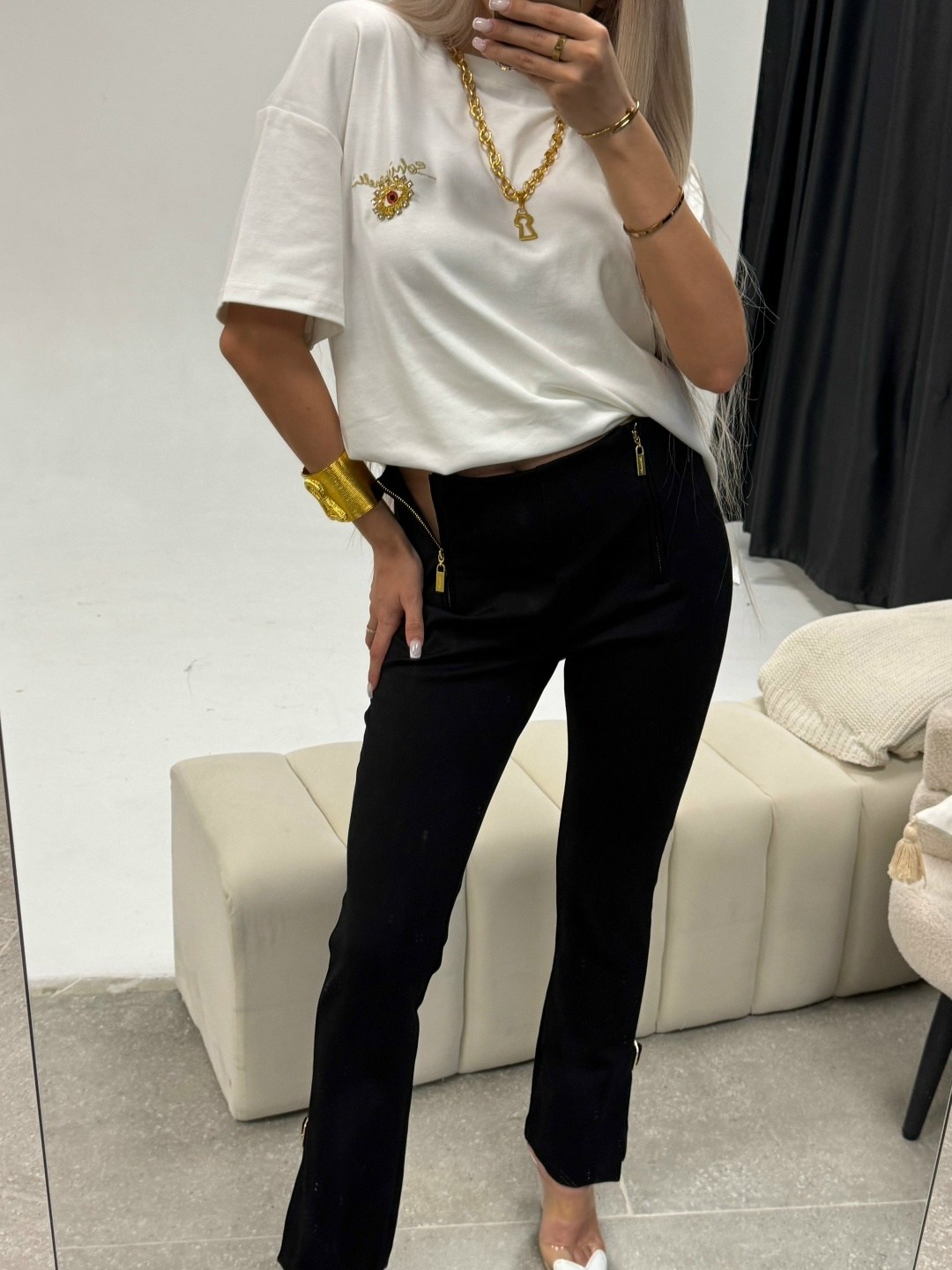 футболки модные,футболки женская,футболка со стразами,белая женская футболка