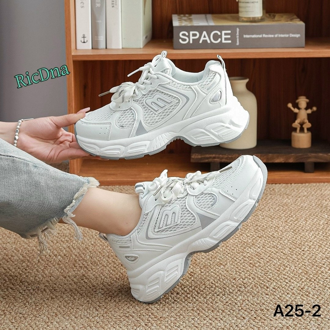 ,кроссовки женскиe,повседневные кроссовки,модные кроссовки,спортивная