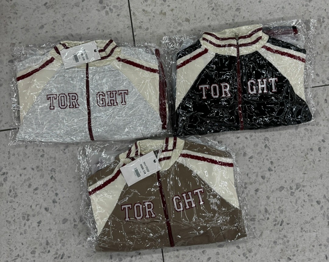 спортивный костюм гуччи мужской,белый спортивный прогулочный костюм гуччи gucci,мужской спортивный костюм gucci,спортивный костюм мужской гуччи велюр,костюм спортивный gucci