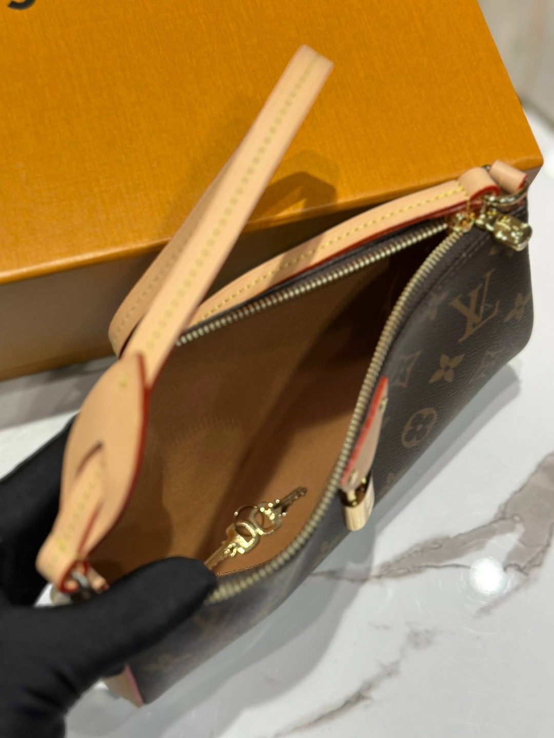 louis vuitton сумка на плечо кросс-боди,сумка женская louis vuitton,сумкa louis vuitton,сумка луи виттон,louis vuitton pochette