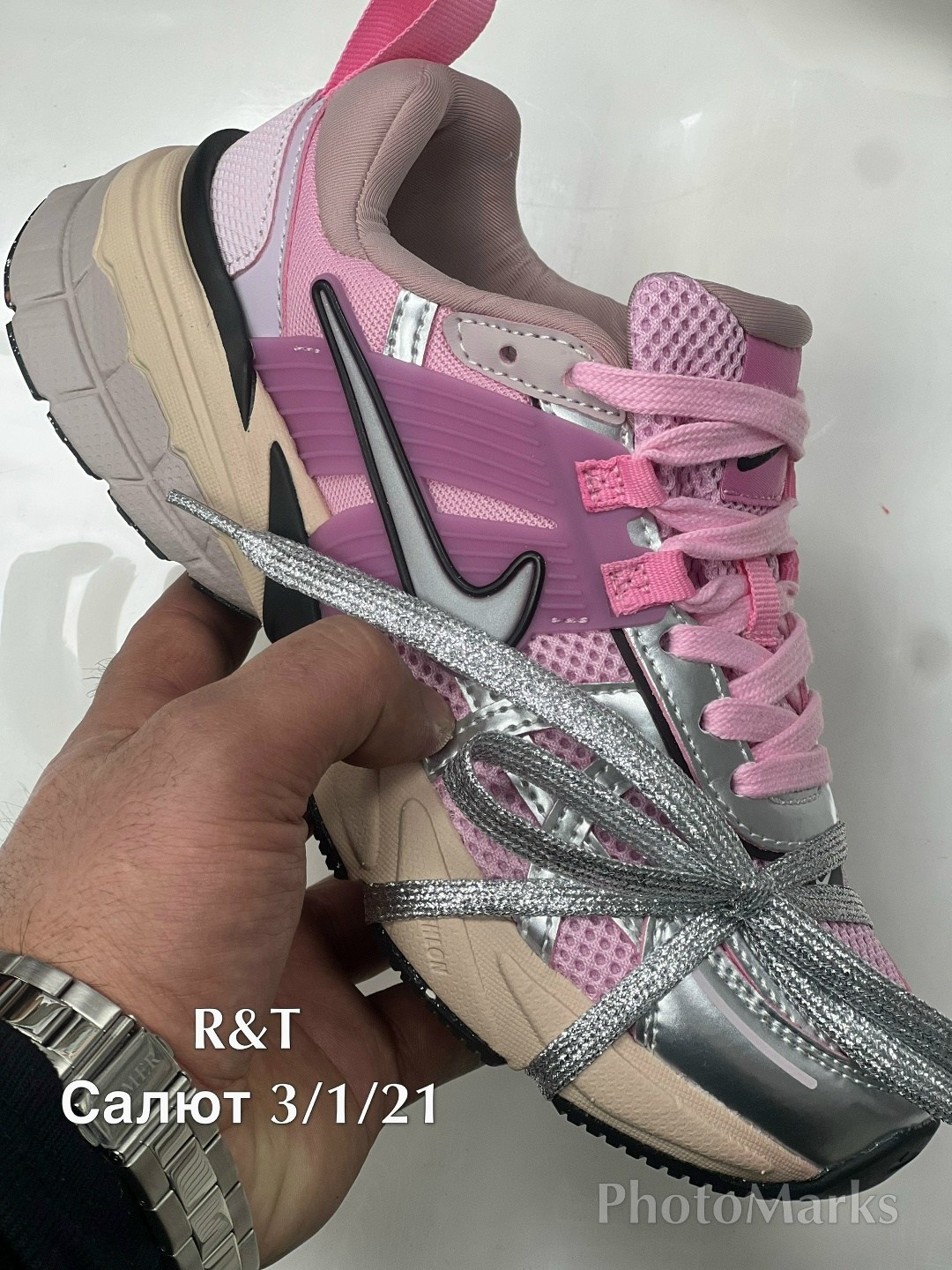 кроссовки nike v2k run,женские кроссовки,nike кроссовки,женские кроссовки nike,стильные кроссовки