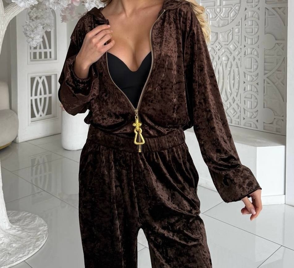 велюровый костюм,костюм женский велюровый,велюровый спортивный костюм женский,костюм спортивный велюровый,бархатный костюм