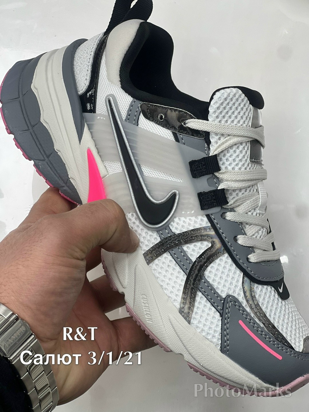 кроссовки nike v2k run,женские кроссовки,nike кроссовки,женские кроссовки nike,стильные кроссовки