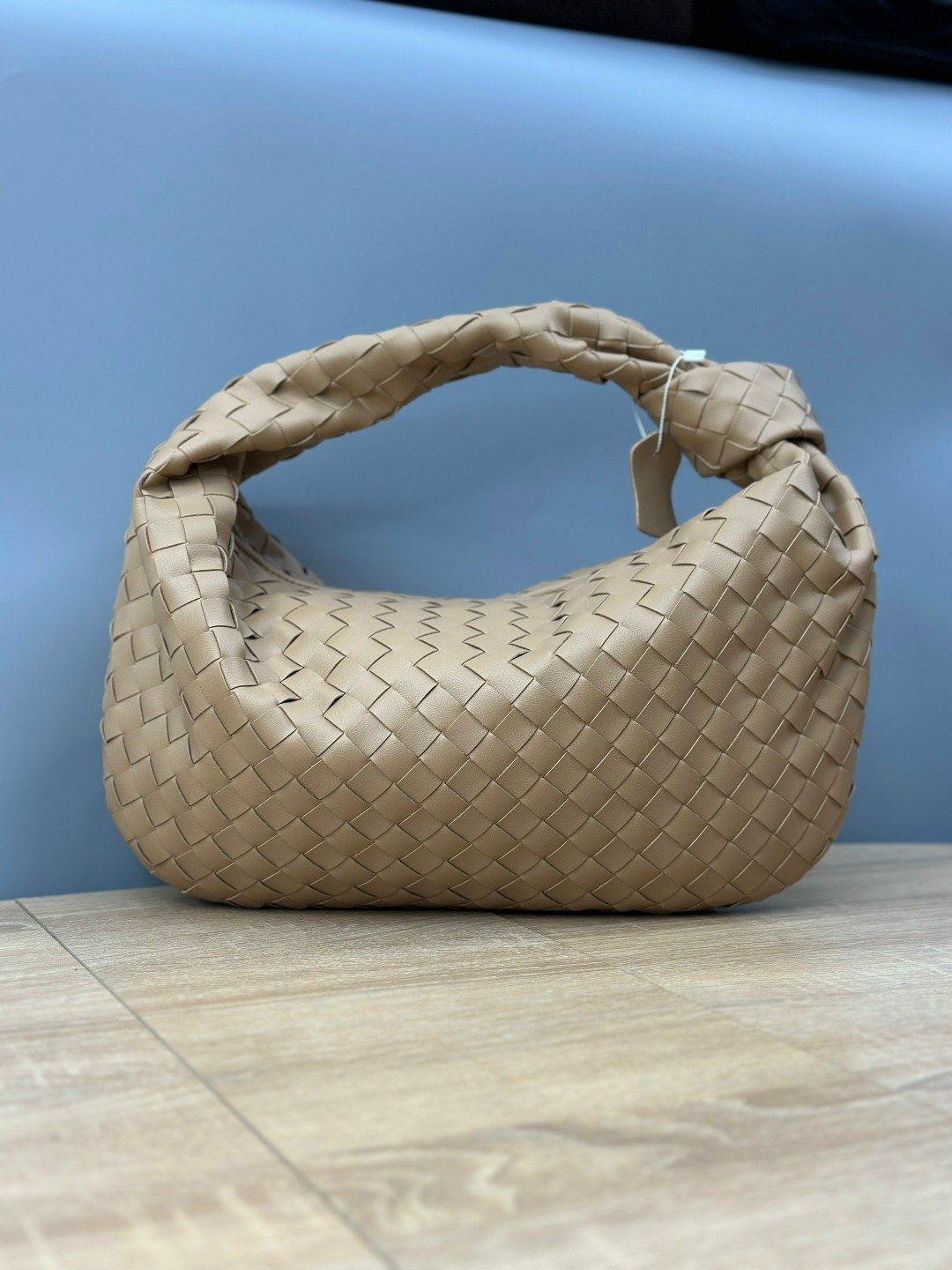 bottega veneta женская сумка,сумка bottega veneta,сумка боттега венета,сумка боттега венета jodie,сумка bottega veneta черный