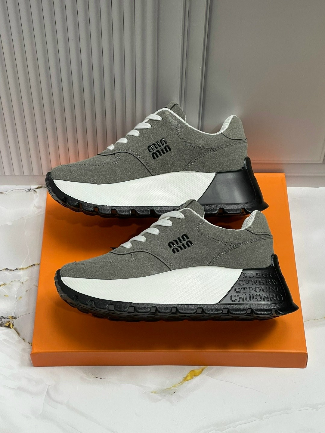 женские кроссовки,,кроссовки замшевые,кроссовки женские модные, женская кроссовки