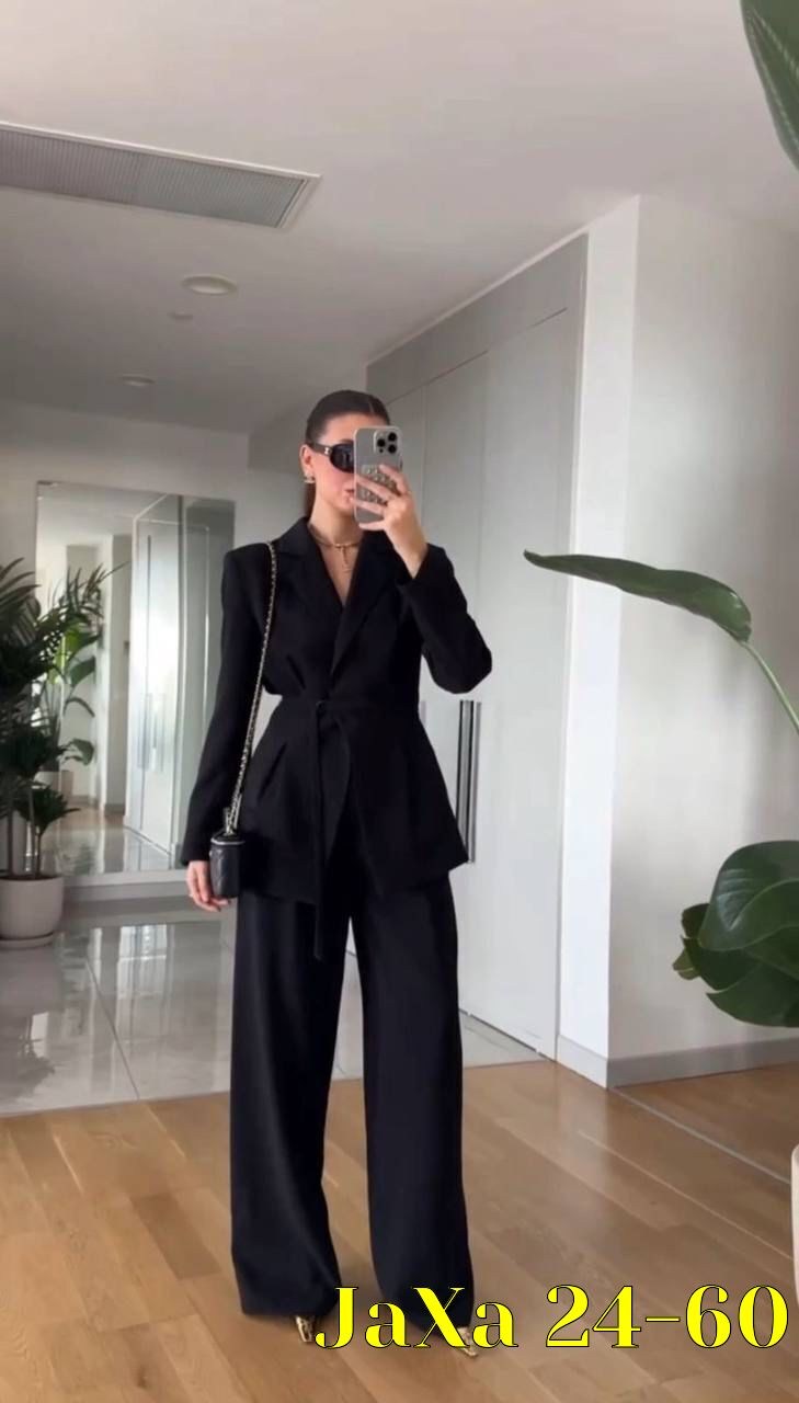 брючный костюм,брючный костюм женский,классический женский брючной костюм,брючные костюмы для женщин стильные,черный брючный костюм