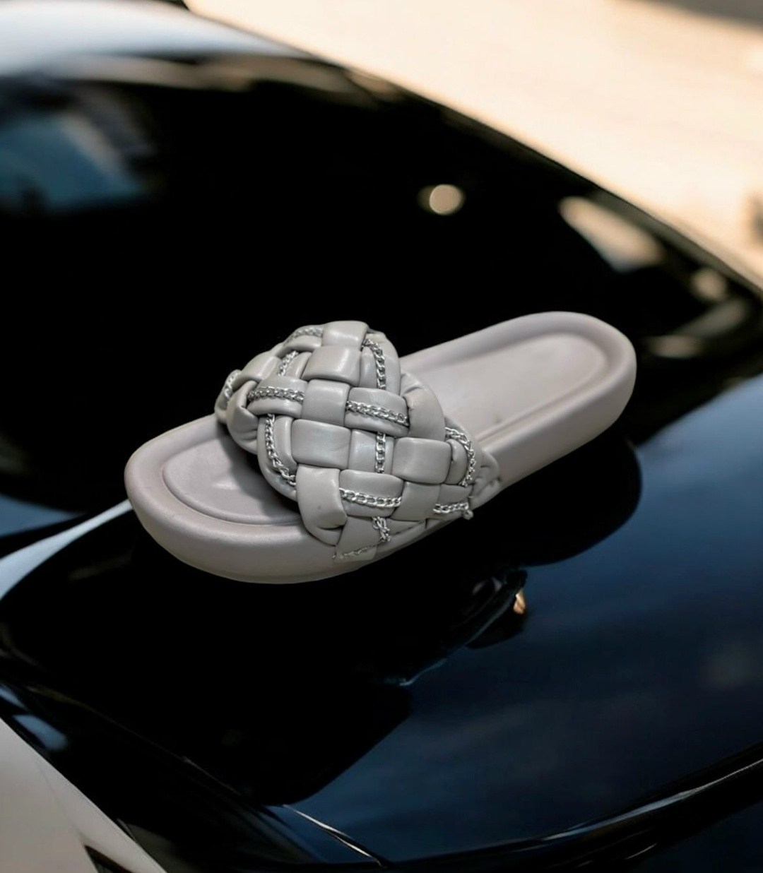 ,женские шлепанцы,шлепанцы с переплетением,модные шлепанцы,модные тапочки