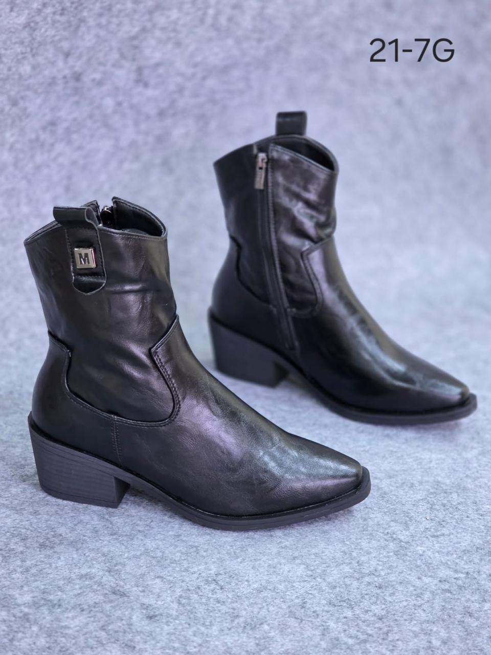 ботинки казаки женские белые,полусапоги женские,ботильоны женские,полусапоги,модные ботильоны