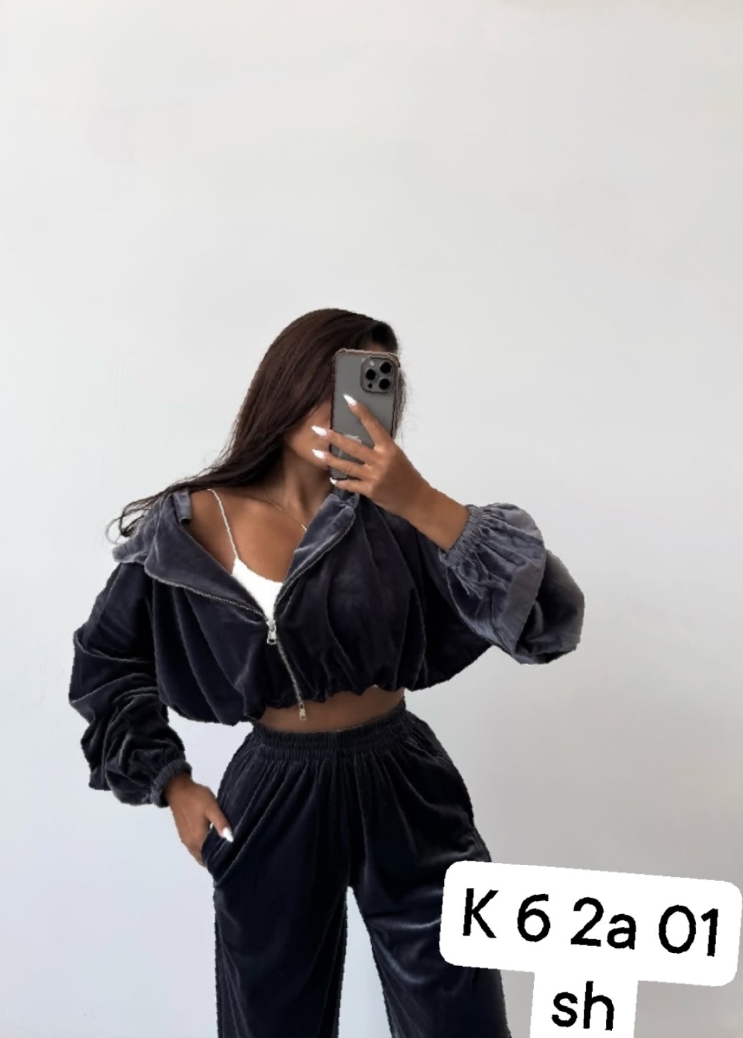 велюровый спортивный костюм,велюровый спортивный костюм женский,женский велюровый костюм,костюм велюровый,велюровый костюм тройка